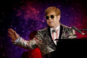 Elton John comenta trilha sonora de O Rei Leão e novos projetos