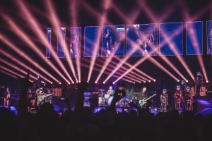 Muse faz show futurista em São Paulo