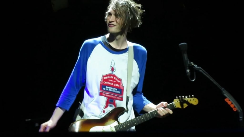 Josh Klinghoffer lançará álbum solo em novembro