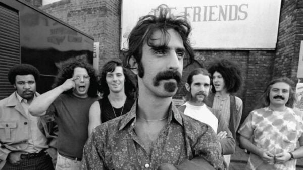 Frank Zappa é estudado e entendido em novo documentário - Blog n' Roll