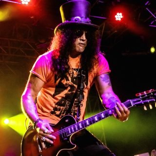 Guns N’ Roses prepara DOIS lançamentos (uma coleção de “sobras” e um álbum inédito), diz Slash