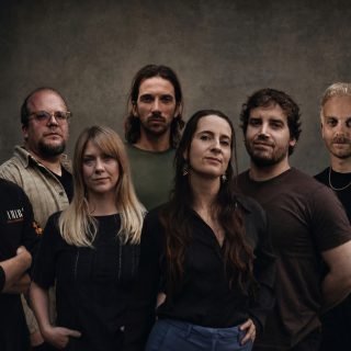 Lesoir anuncia novo álbum e lança single inspirado em Volodymyr Zelensky