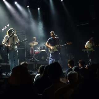 Entrevistas | Supercombo, Jovem Dionísio e Terno Rei nos bastidores do Aurora Sounds