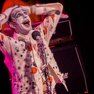 The Adicts fazem Meet & Greet com fãs em São Paulo na véspera de show