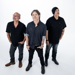LS Jack reinventa o clássico “Vento Ventania”, do Biquini Cavadão, em nova fase como power trio